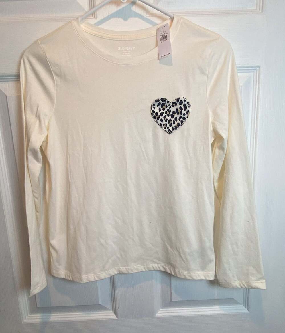 Old Navy Softest Long-Sleeve Heart-Patch T-Shirt Size XL (14-16) Cream